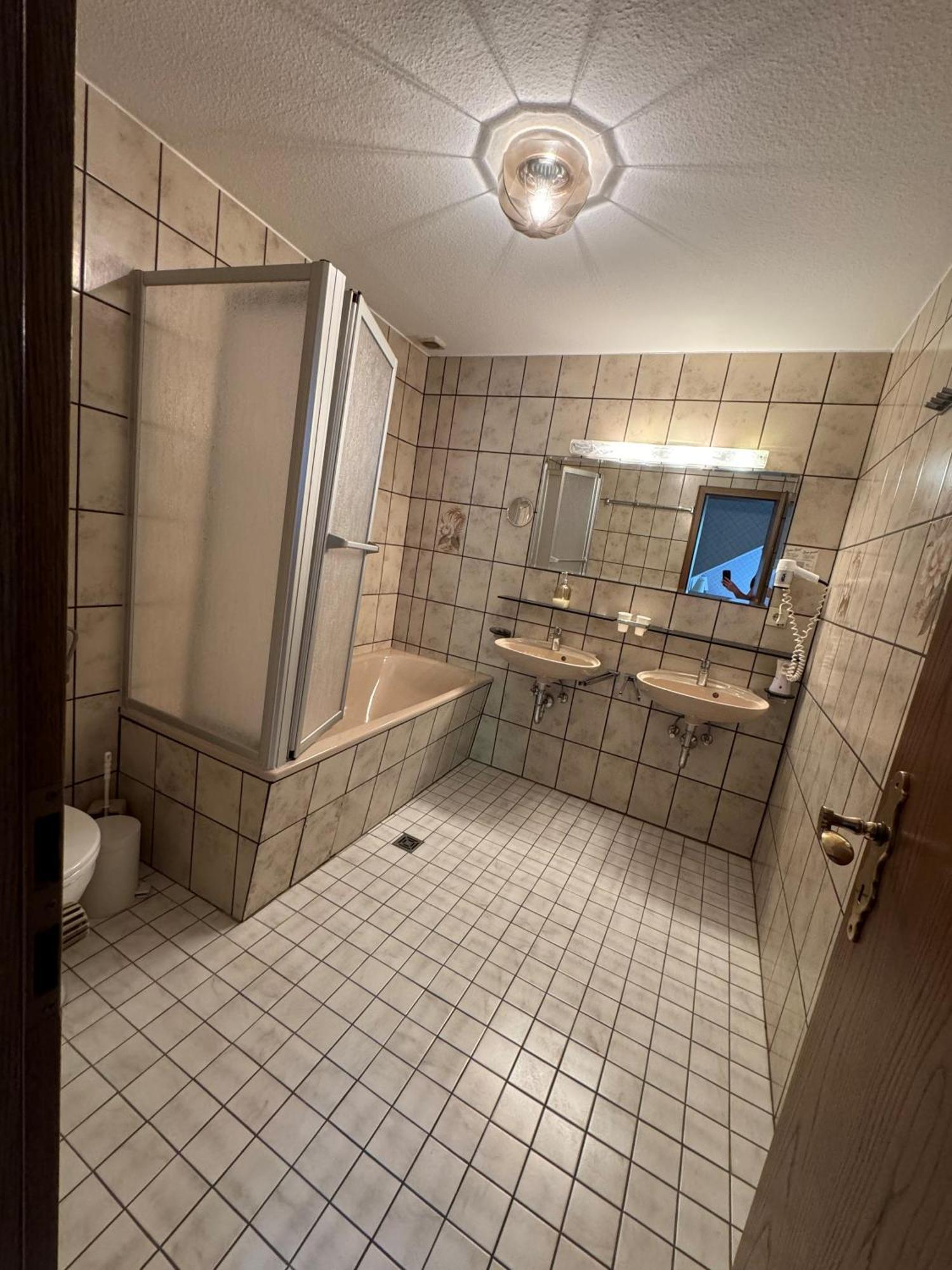 Hotel Zur Muehle Iserlohn Rum bild