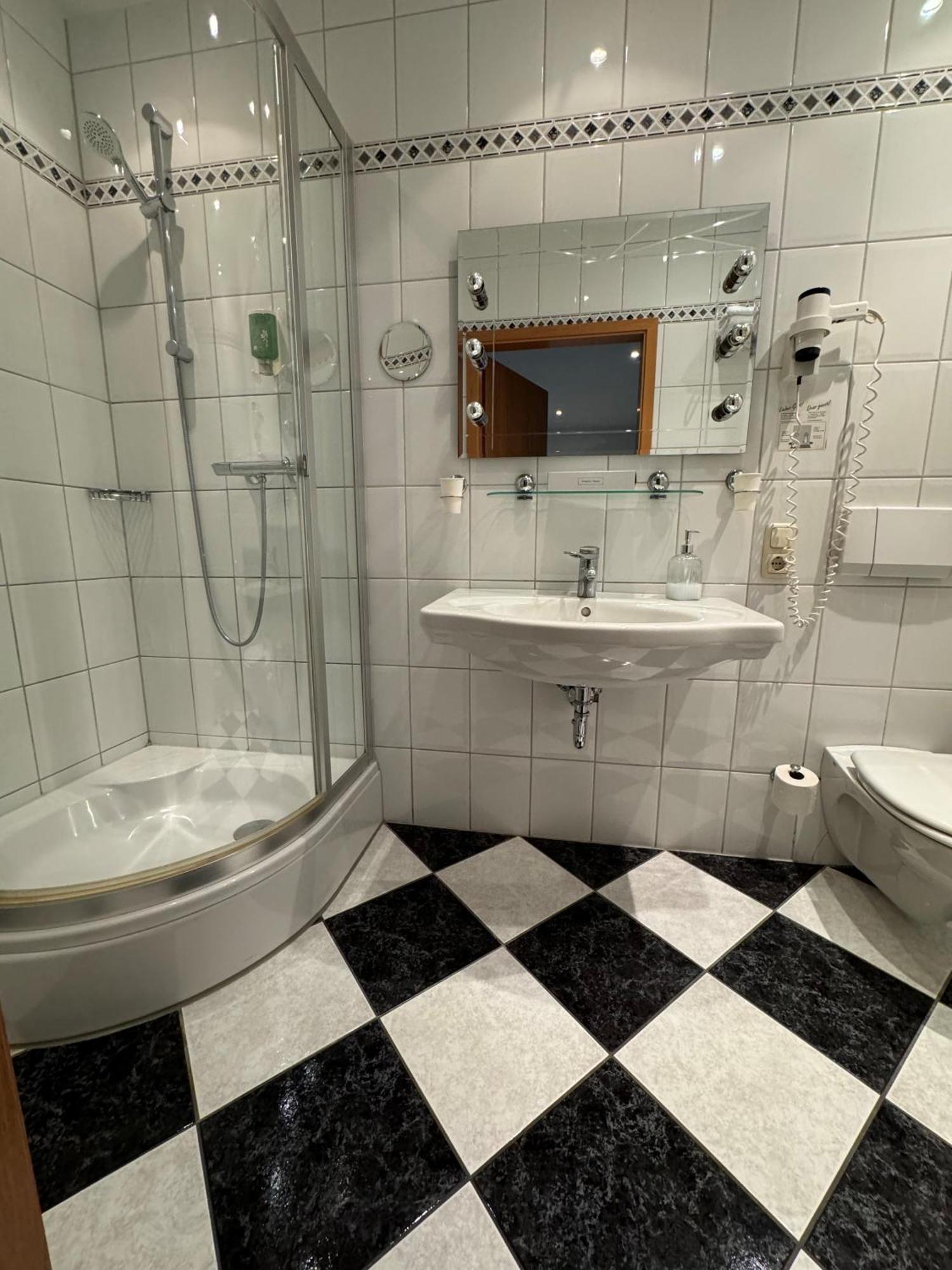 Hotel Zur Muehle Iserlohn Exteriör bild