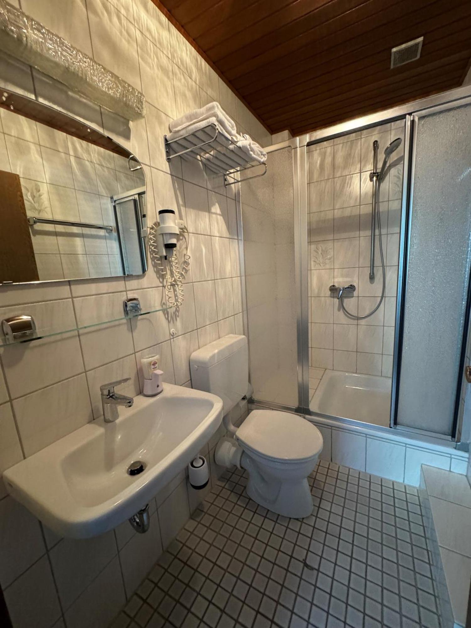 Hotel Zur Muehle Iserlohn Rum bild
